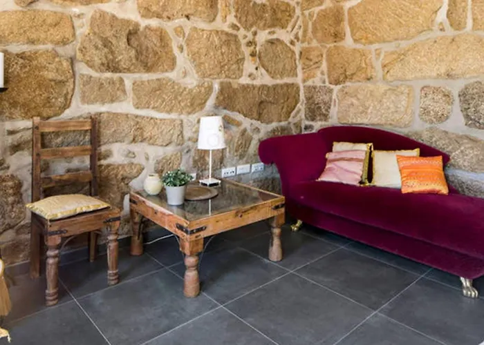 Renoviertes Fuer 4 Personen In By Interhome Tondela